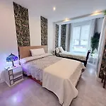 Wonderful Con Bano Δωμάτια σε οικογενειακή κατοικία *